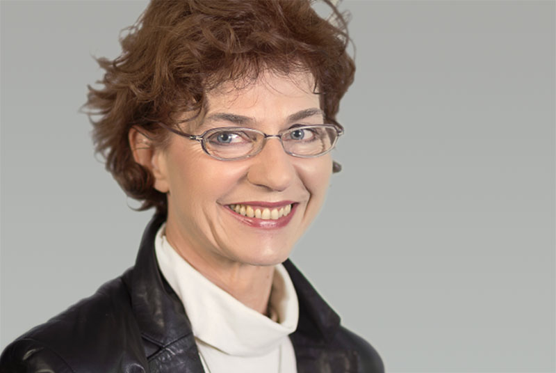 Simona Vlajkov - Ausbilderin am Dr. Holzinger Institut
