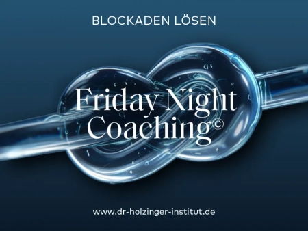 Friday Night Coaching: Blockaden lösen. Bild von einem Knoten aus wasser-/glasähnlichem Stoff auf dunkelblauem Hintergrund.