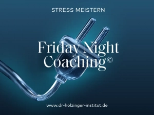 Friday Night Coaching: Stress meistern. Stecker mit Blitzzeichen aus wasser-/glasähnlichem Stoff auf dunkelblauem Hintergrund. Schrift weiß.
