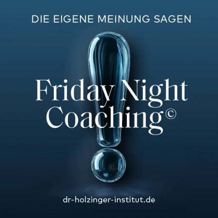 Friday Night Coaching: Meine Meinung sagen. Blaues Ausrufezeichen aus wasser-/glasähnlichem Stoff auf dunkelblauem Verlauf.